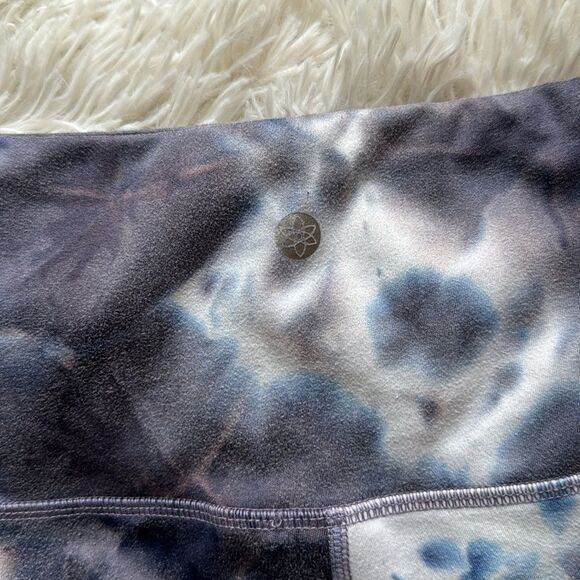 Harmony Balance Tie Dye Workout Athletic Biker Shorts Size Medium - Picture 3 of 3